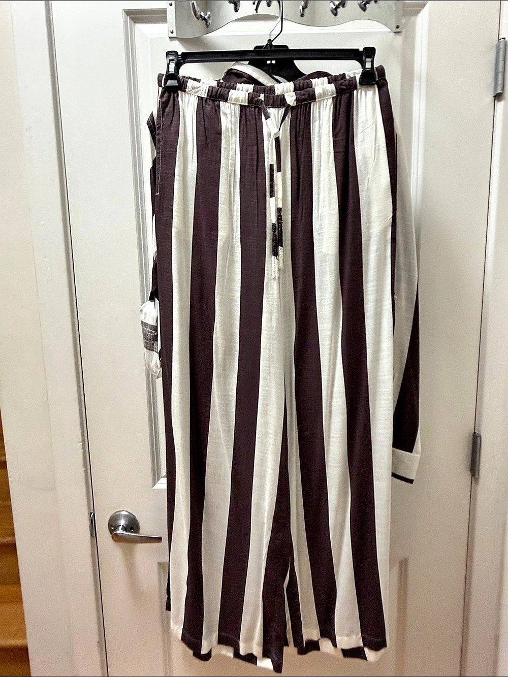 True Destinations Brown & White Striped Wide Leg Set NWT - Picture 4 of 6